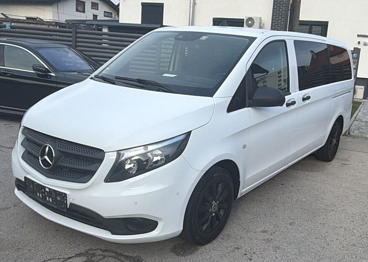 White Mercedes Vito transfer van